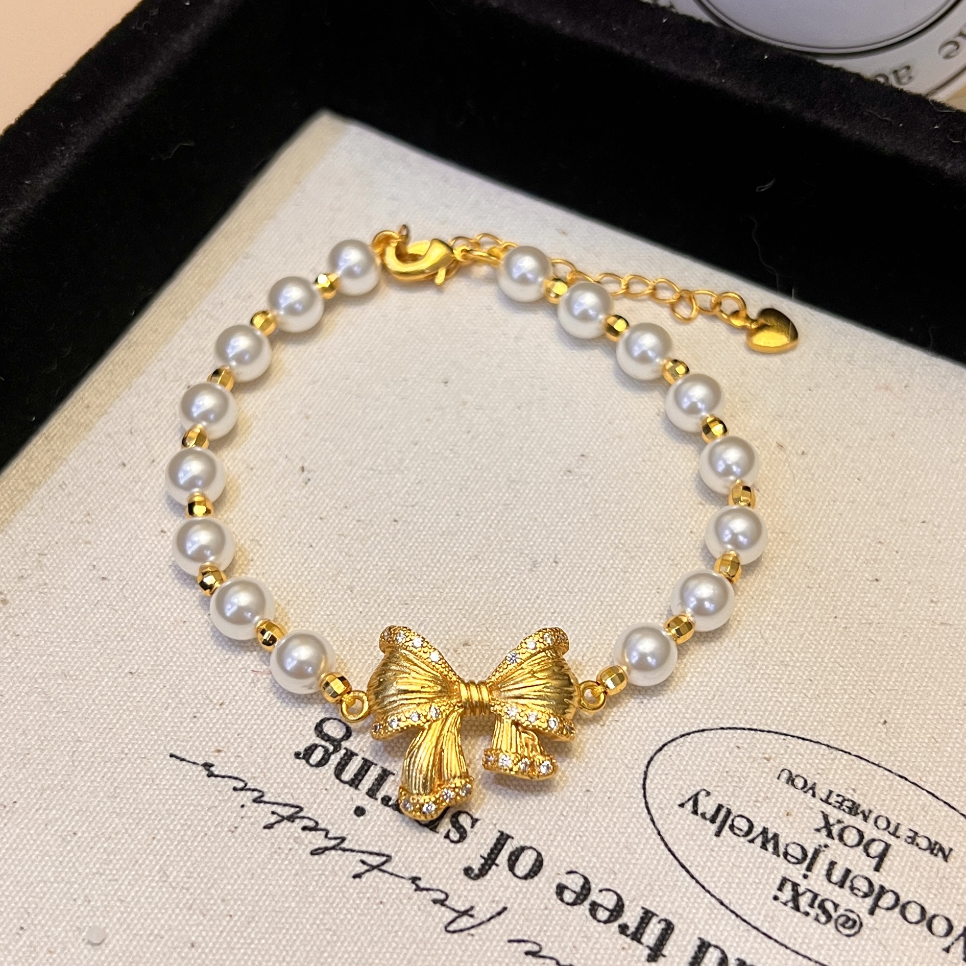 铜合金手链 B250气质百搭古法金色时尚甜美精致蝴蝶结手链