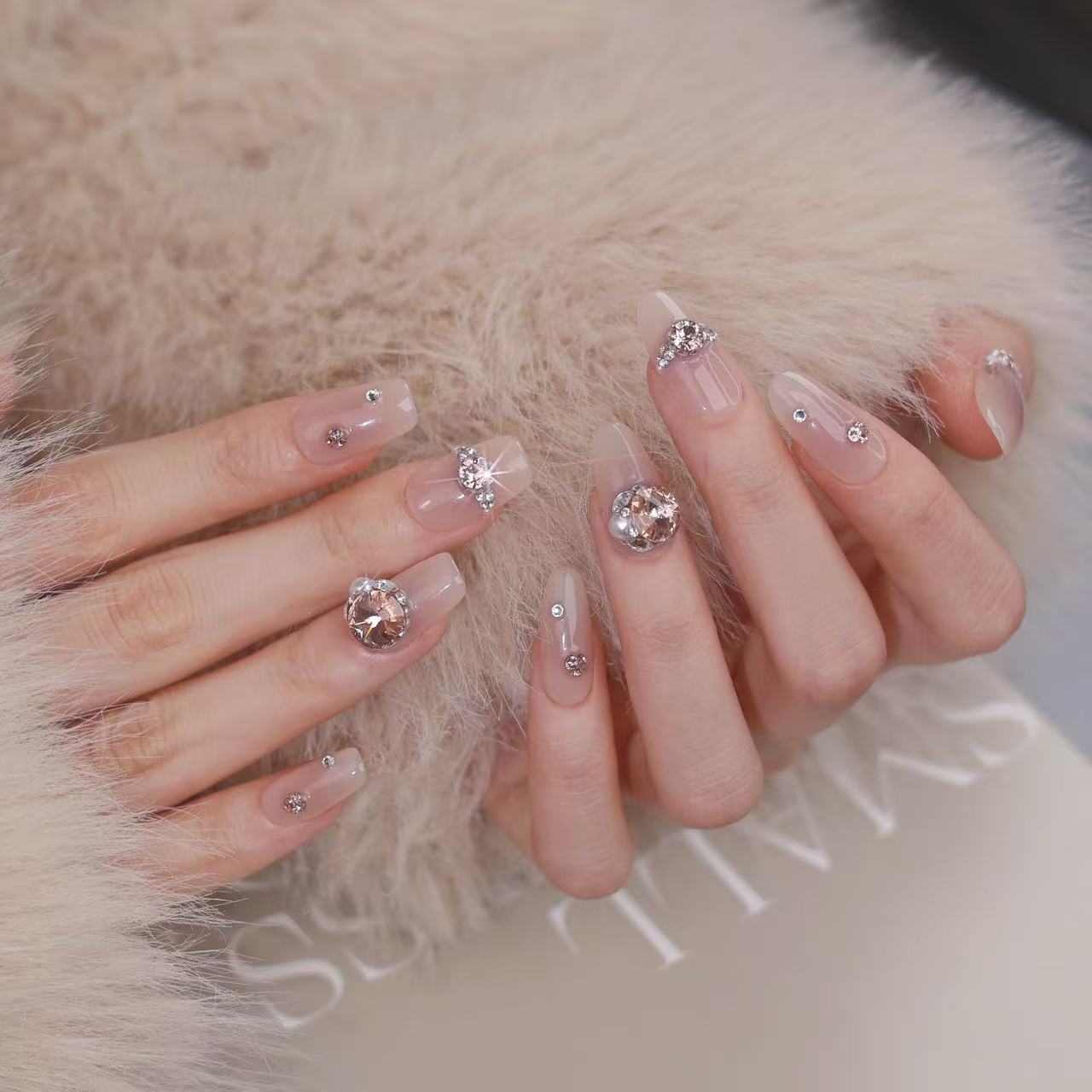 【枫叶岛】缇觅轻奢简约古典玫瑰小钻全华子钻纯手工可拆卸式穿戴甲