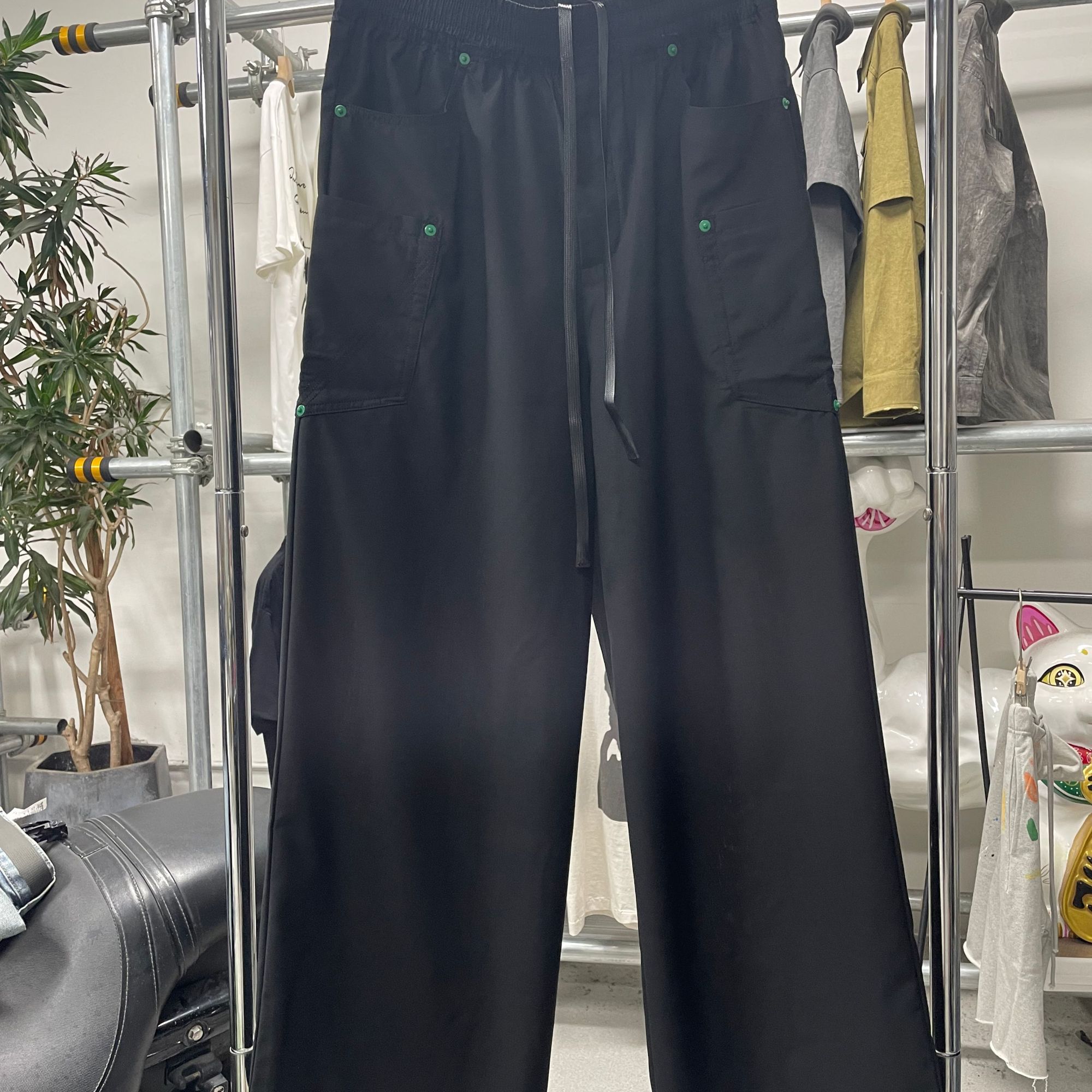 「临时系列」绿钉西裤