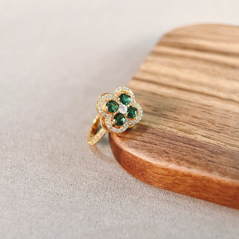 铜合金合成锆石戒指 【1683】美/施/旋转金色四叶草戒指指环轻奢