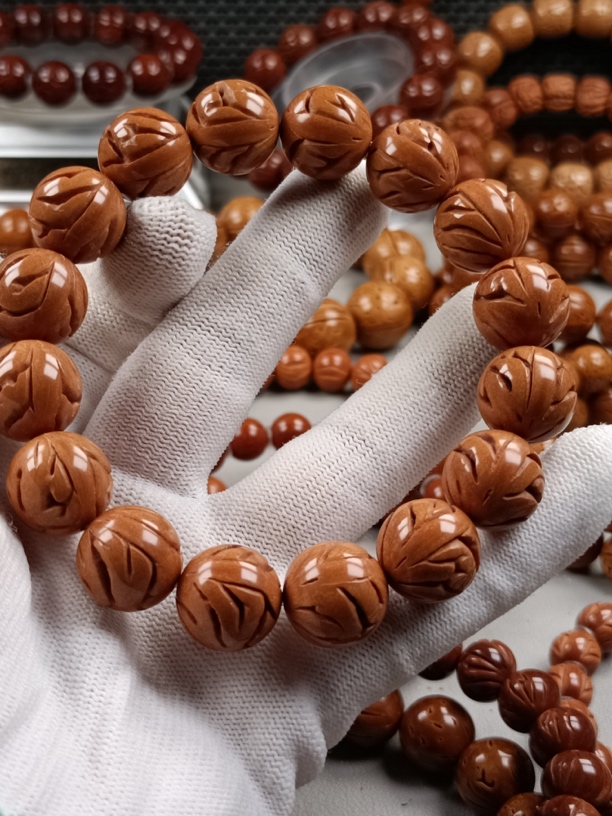 野生龙纹桃核满纹满花16加尺