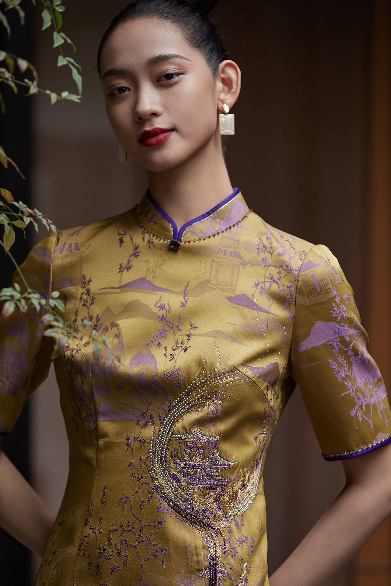 朱紫褕17782提花刺绣修身优雅气质喜婆婆妈妈婚宴礼服网红国风