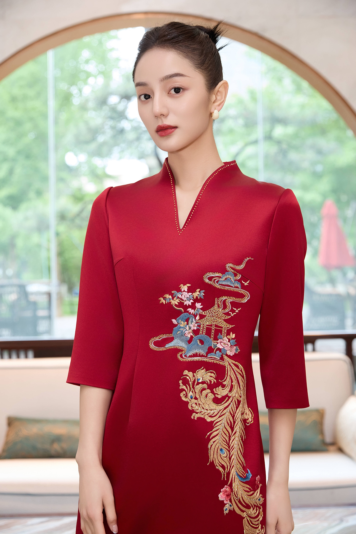 朱紫褕17922酒红色六礼慕天姿中式高贵宴会高端时尚气质中国风