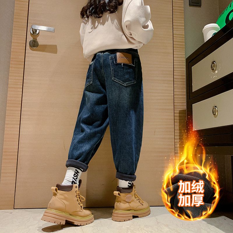 女童加绒牛仔裤2023秋冬新款洋气老爹裤加厚一体绒女大童网红长裤