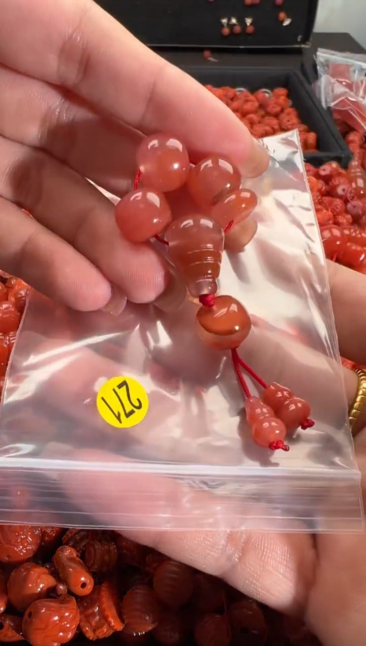 【闪购商品】南红玛瑙颈饰未镶嵌1