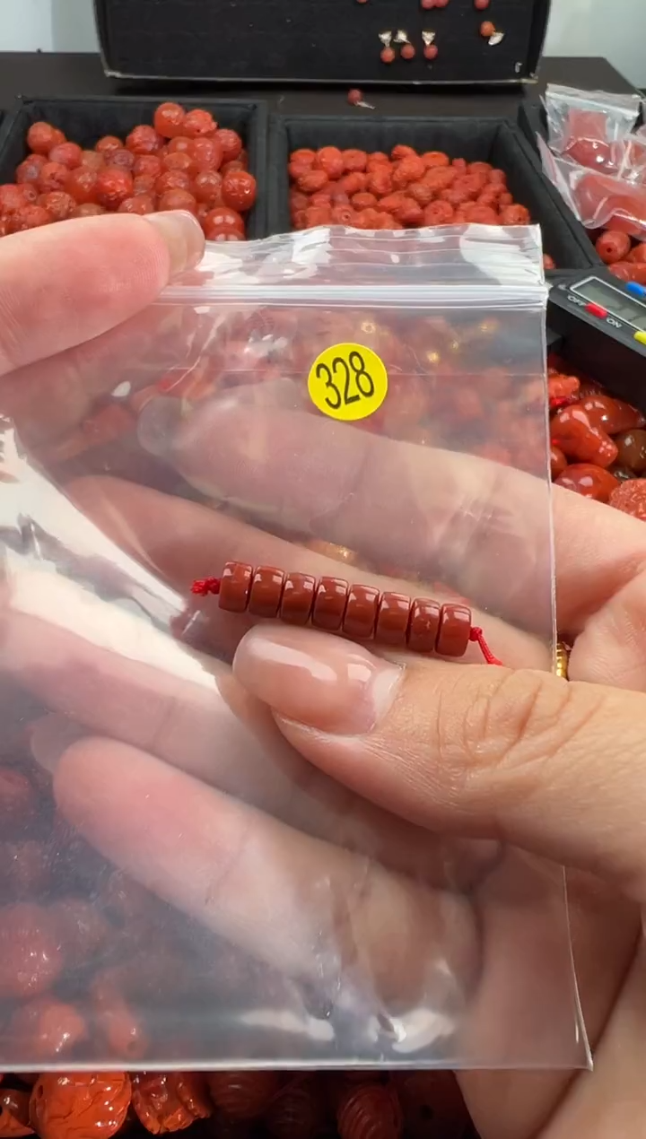 【闪购商品】南红玛瑙颈饰未镶嵌1