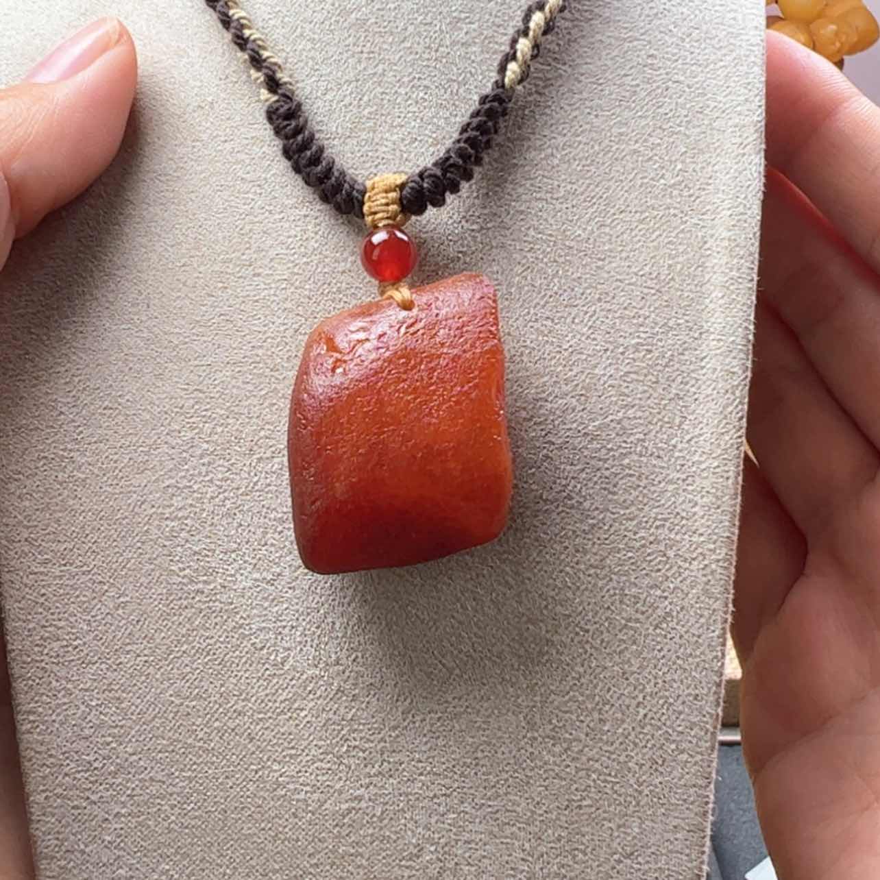 【闪购商品】琥珀颈饰未镶嵌