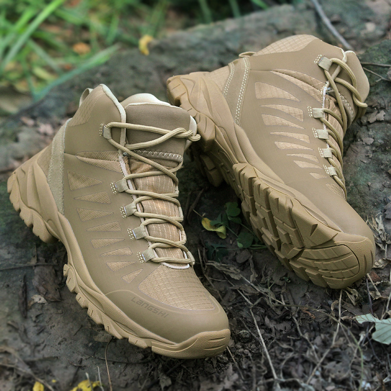 铁血刀锋户外中帮沙漠靴男款秋冬加厚耐磨防滑减震战术靴训练靴子