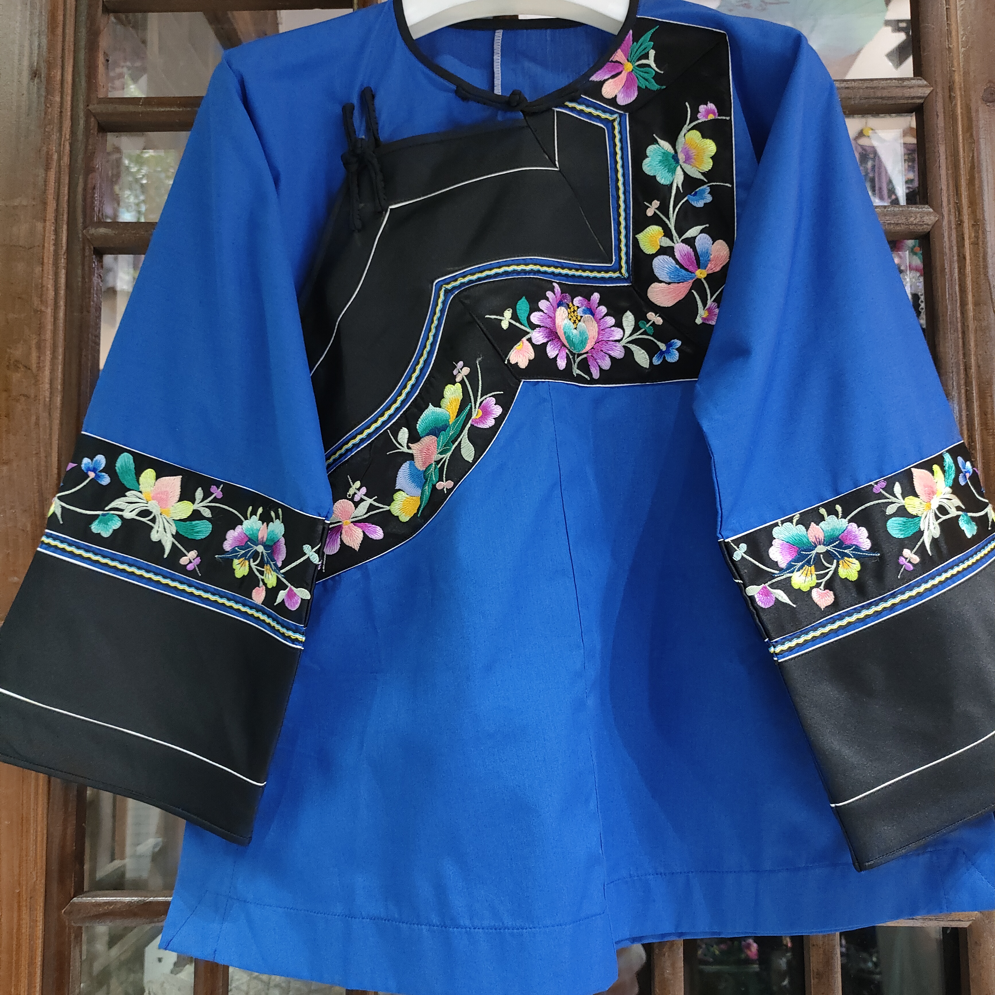 民族风宽松透气女四季款上衣苗族