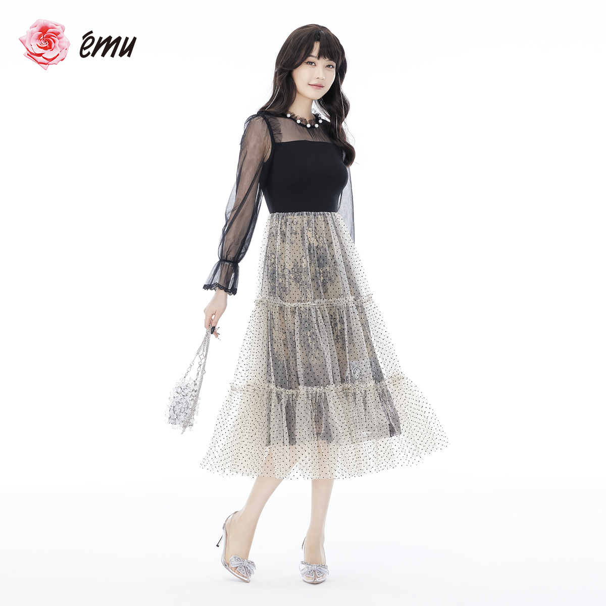 emu/依妙夏季甜美纱裙蕾丝压褶圆领长袖印花拼接长款气质连衣裙