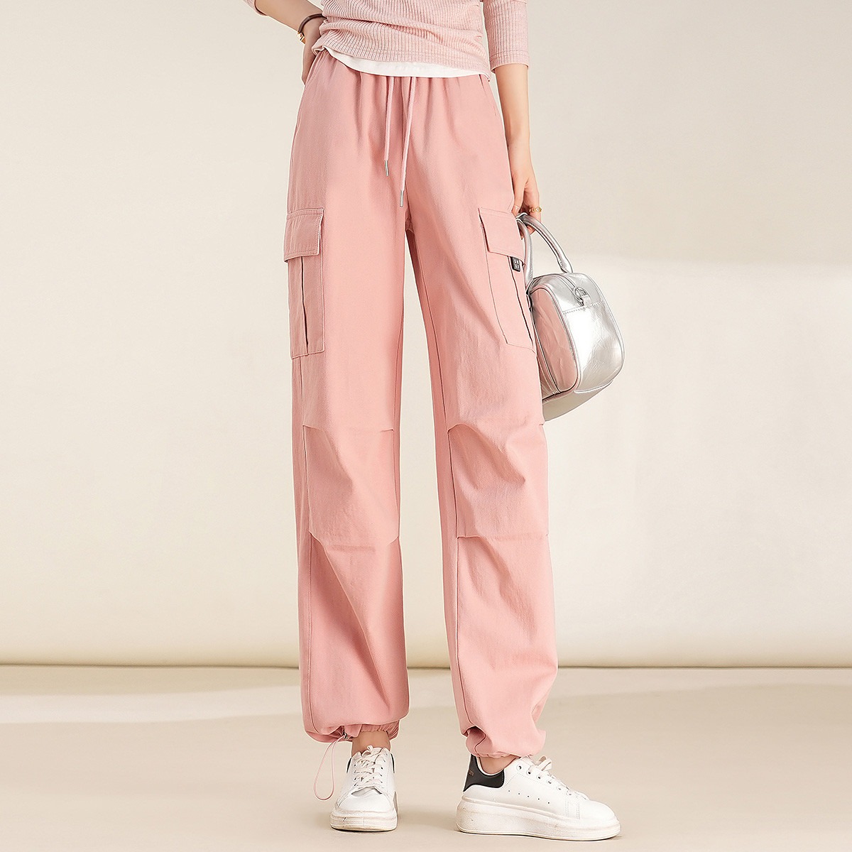 白鹿语春款抽绳橡筋腰裤脚可收口大口袋工装裤休闲裤（播）BY10134