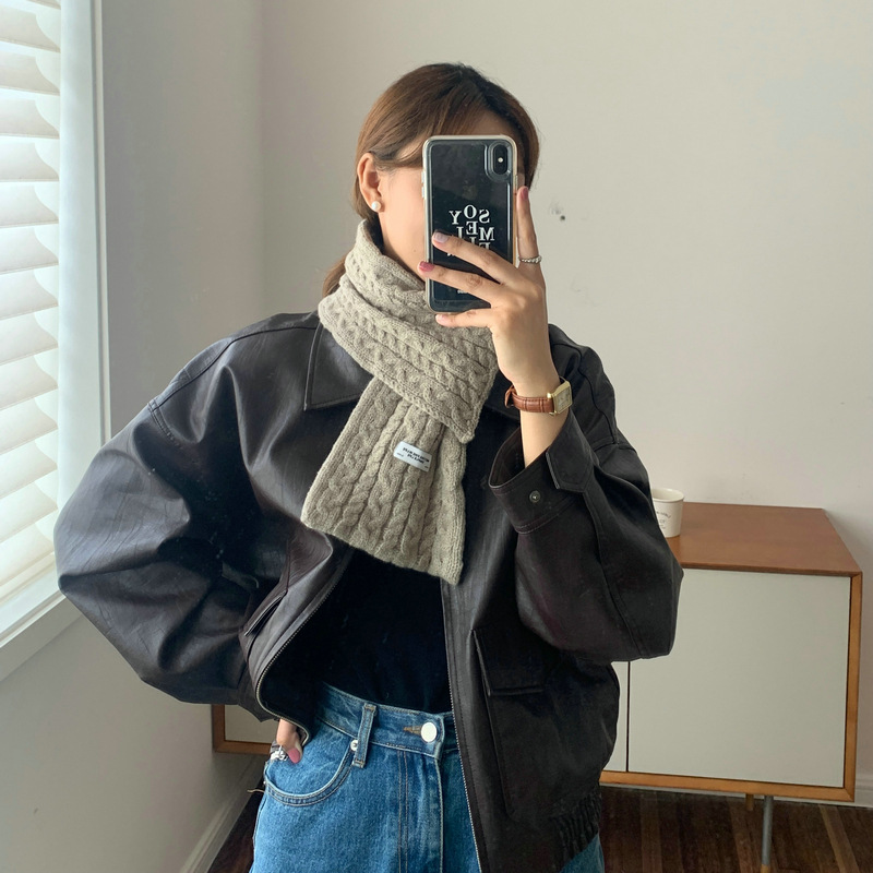 懒人百搭穿孔交叉小围巾女韩版秋冬季新款纯色布标麻花针织围脖女