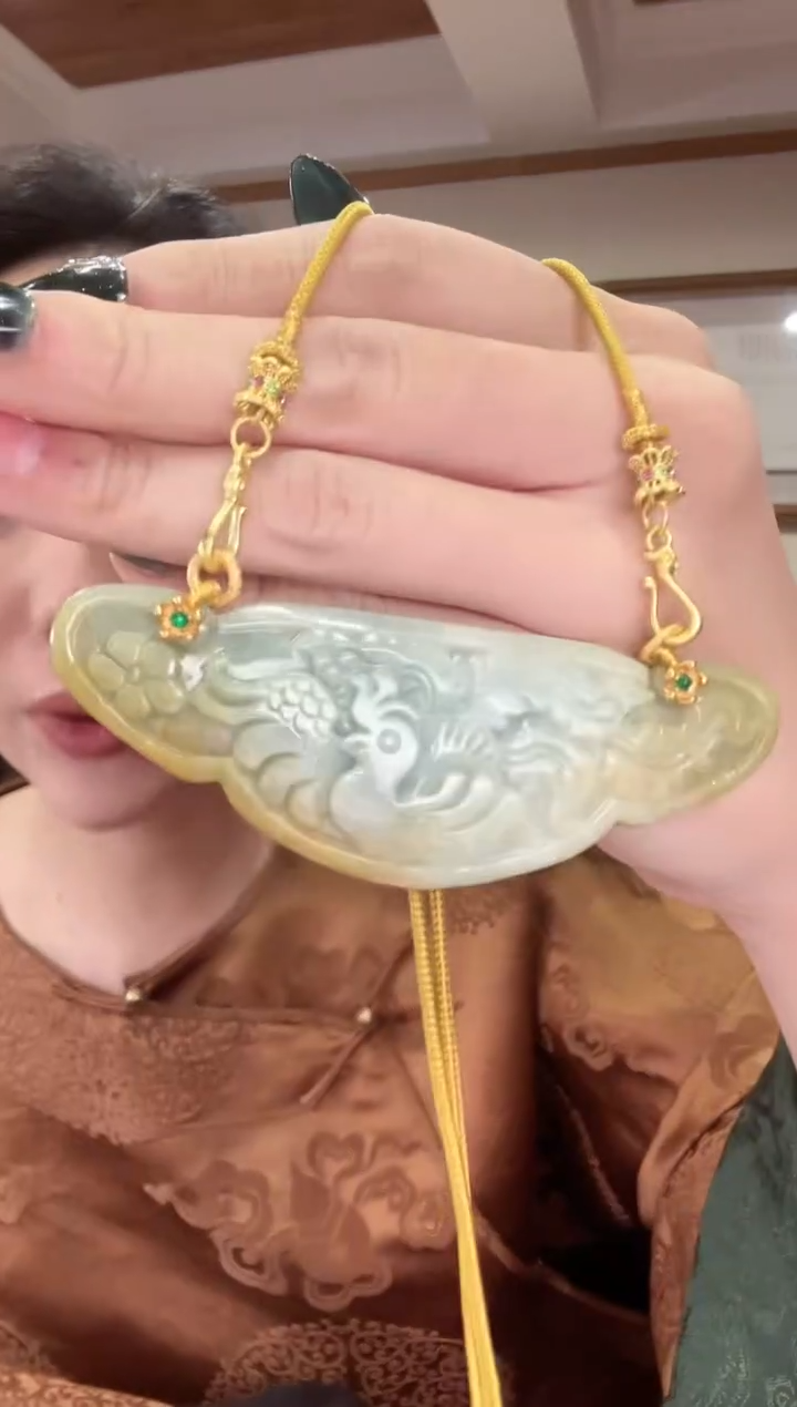 【闪购商品】翡翠颈饰未镶嵌1