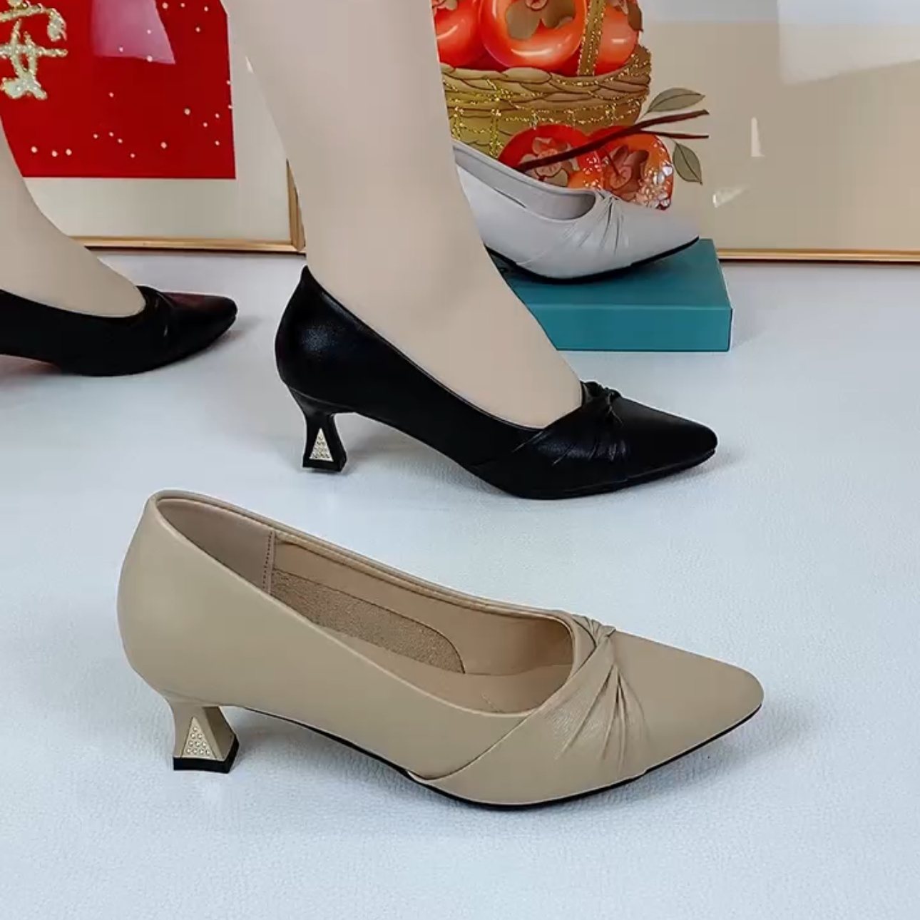 （瘦款）舒适休闲透气酒杯跟时尚女单鞋新款低跟妈妈鞋11717