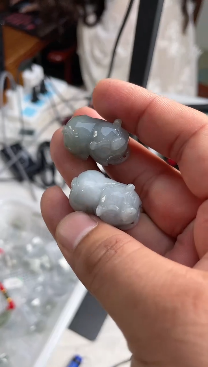 【闪购商品】翡翠颈饰未镶嵌猪（多样性发一，挑货头发货）