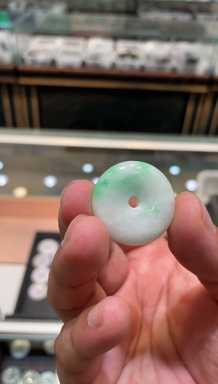 【闪购商品】翡翠颈饰未镶嵌平安扣