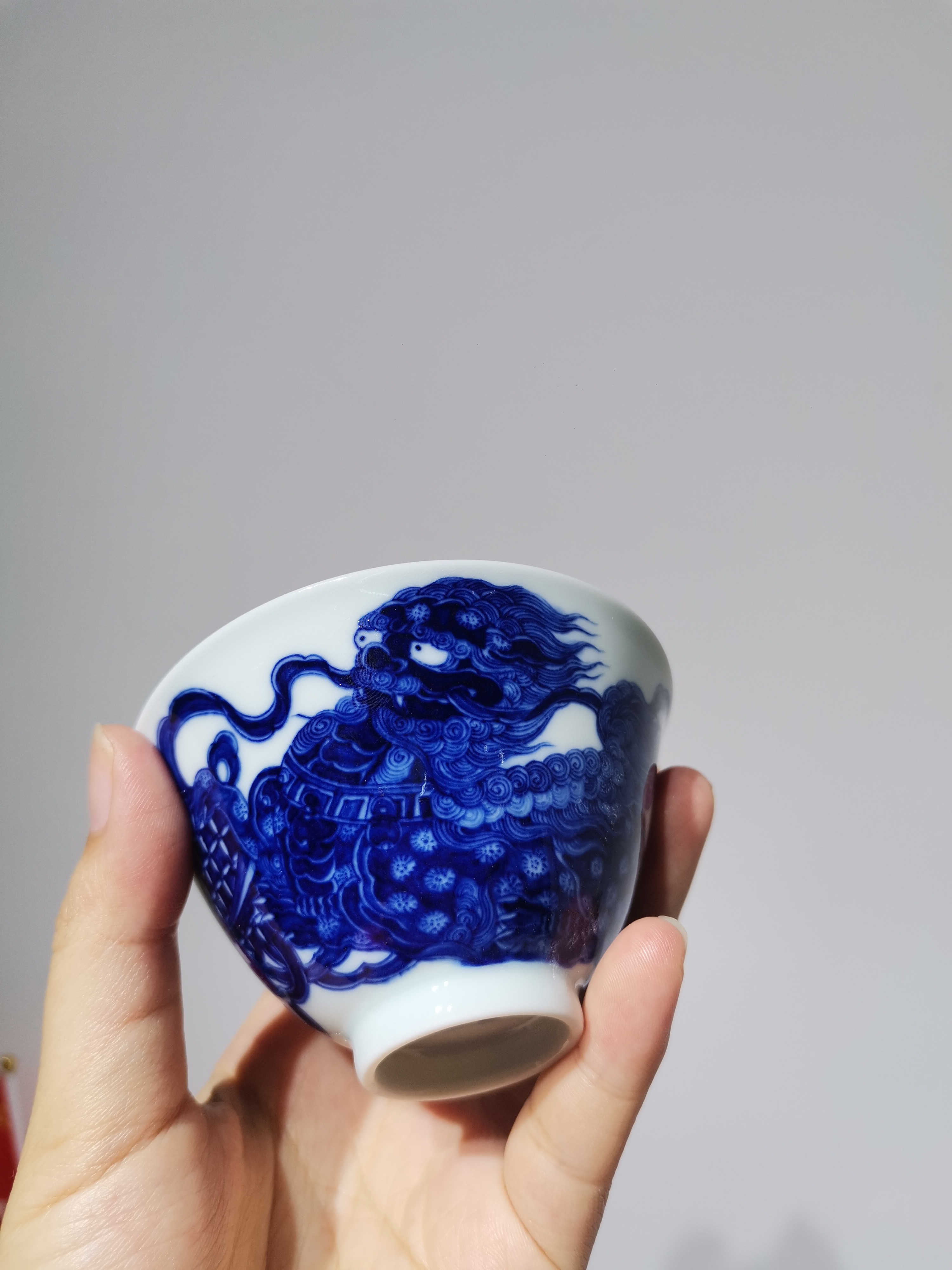 景德镇手绘单狮杯