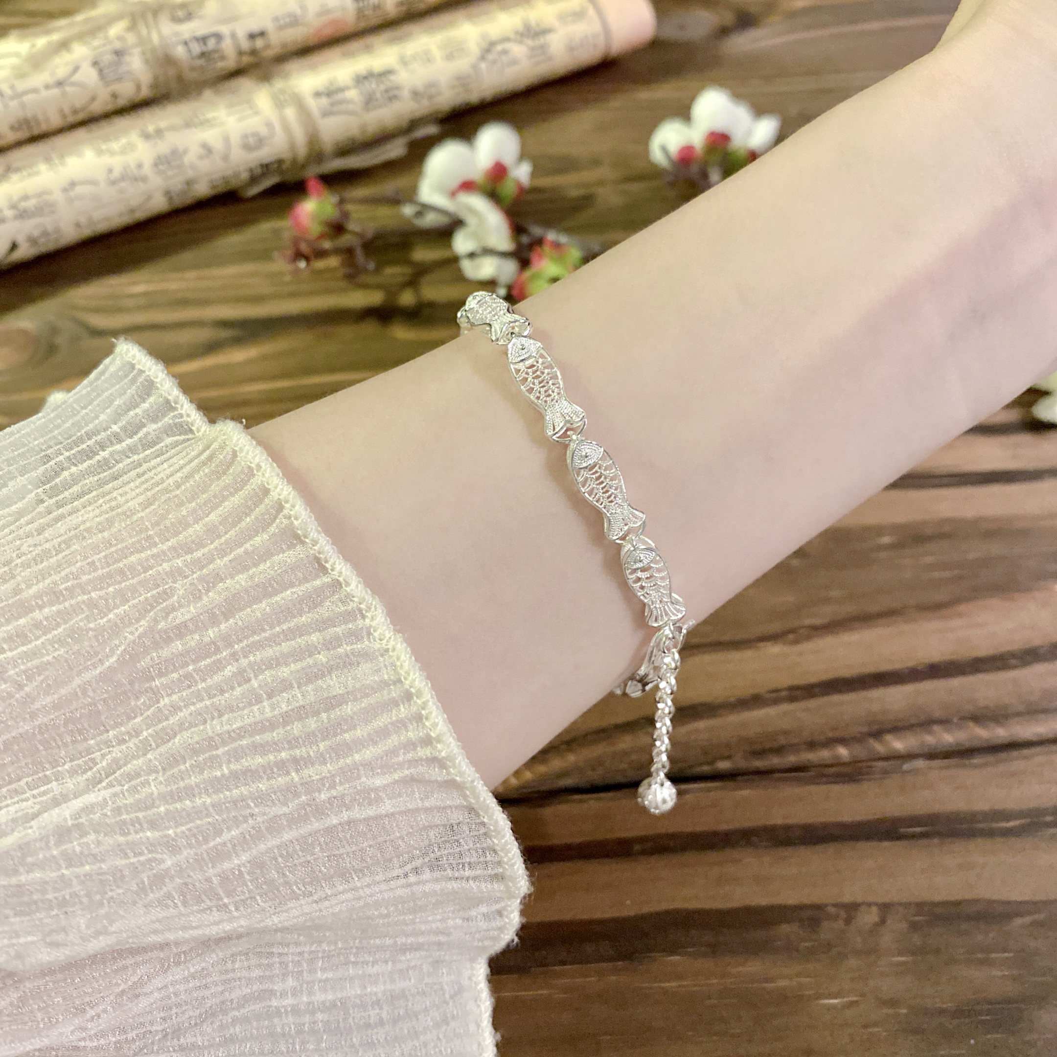 足银手链 足银 吉祥鱼摆摆花丝手链 足银手链