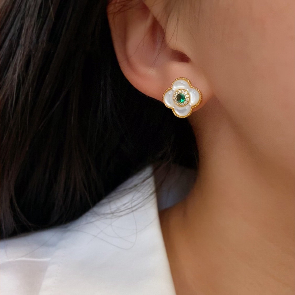 铜合金贝壳耳饰 天然贝壳四叶草微镶耳钉气质百搭