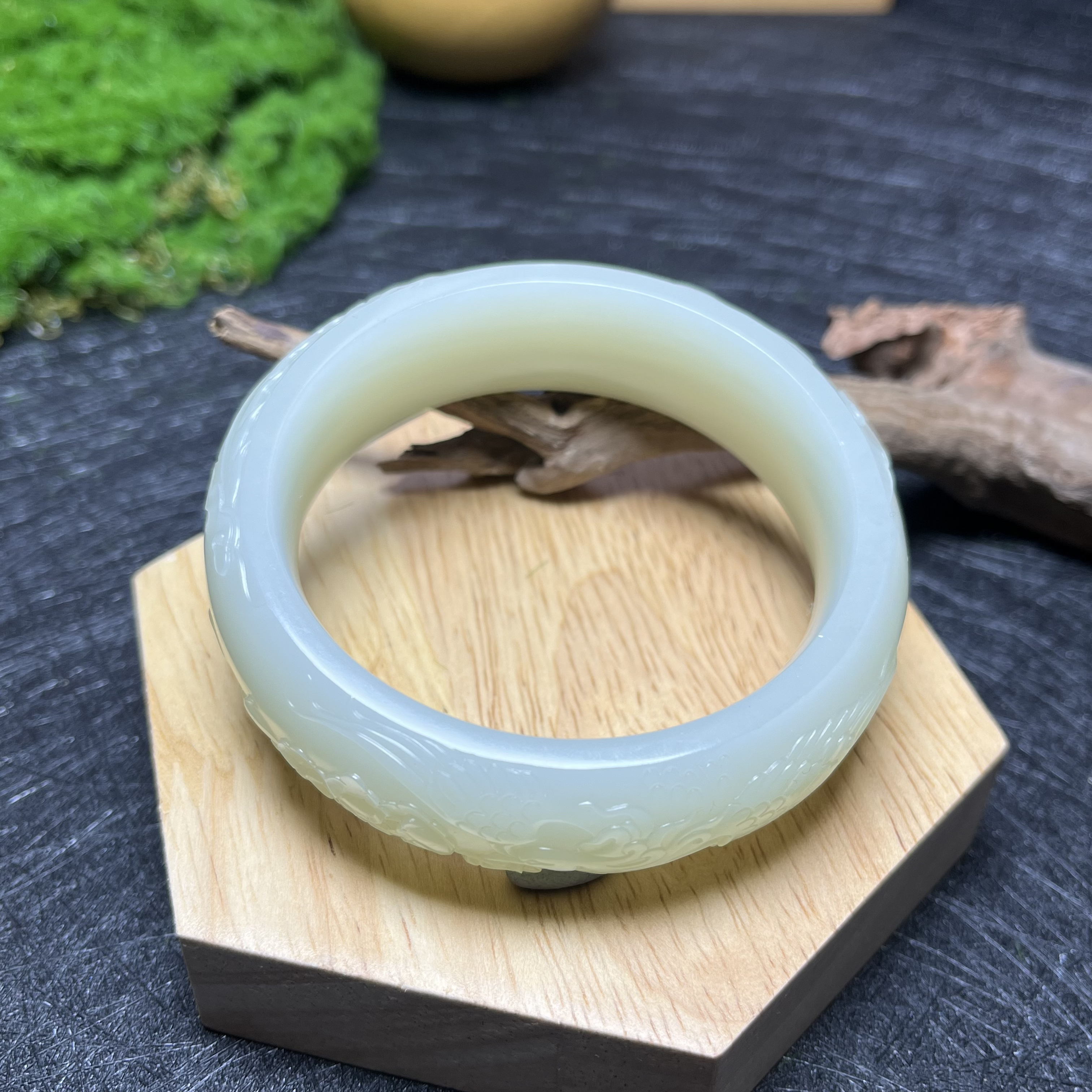 天然和田玉羊脂玉羊脂白玉手镯女士56.3圈口时尚简约国风温婉典雅