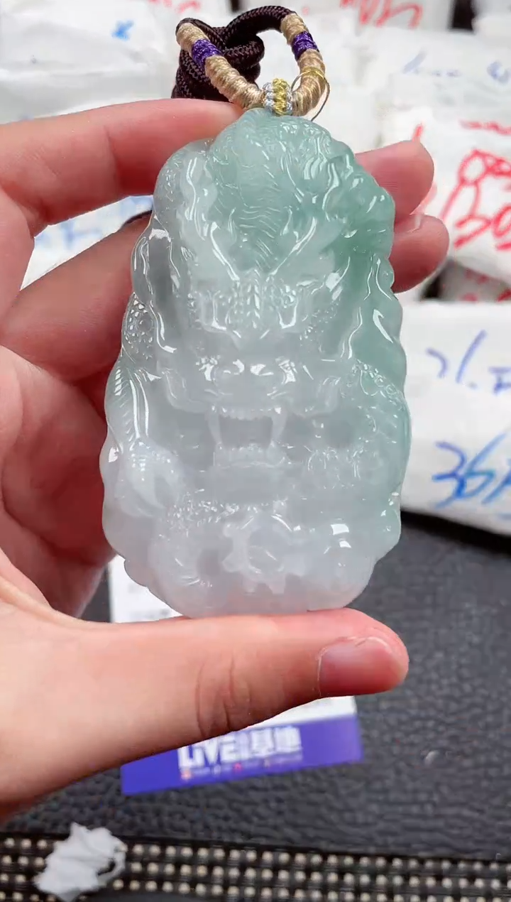 【闪购商品】翡翠颈饰未镶嵌00003685