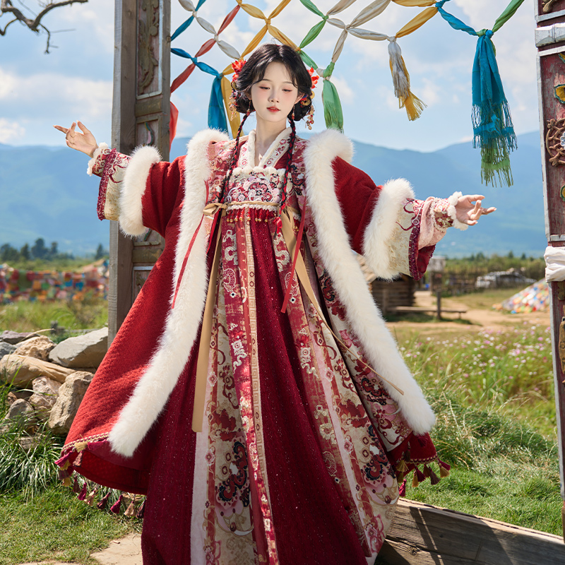 十三余小豆蔻儿[灵蛇小财神]拜年服百搭保暖冬季斗篷