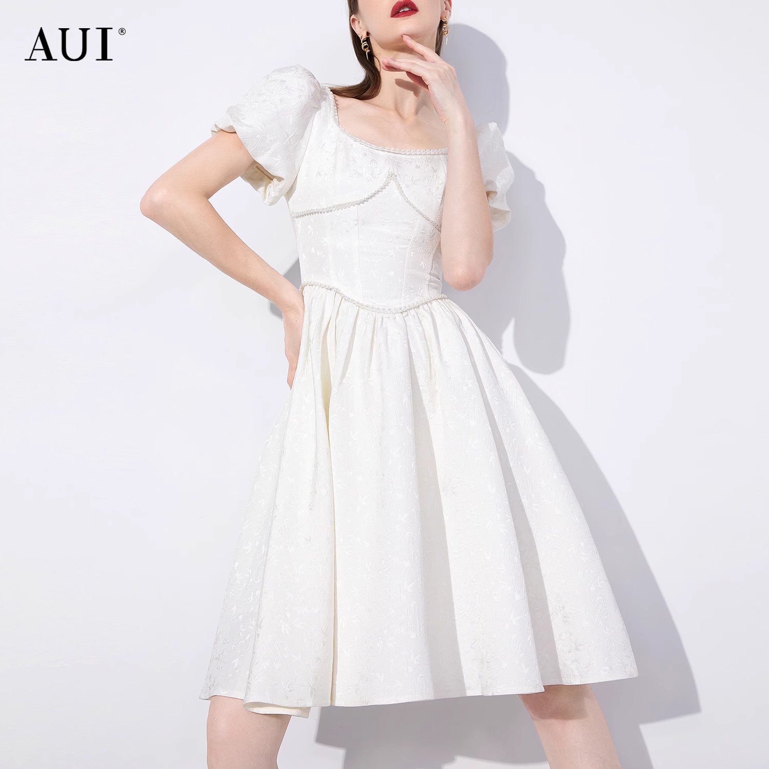 【媛媛女王专享】aui白色名媛气质立领连衣裙女-23X012534