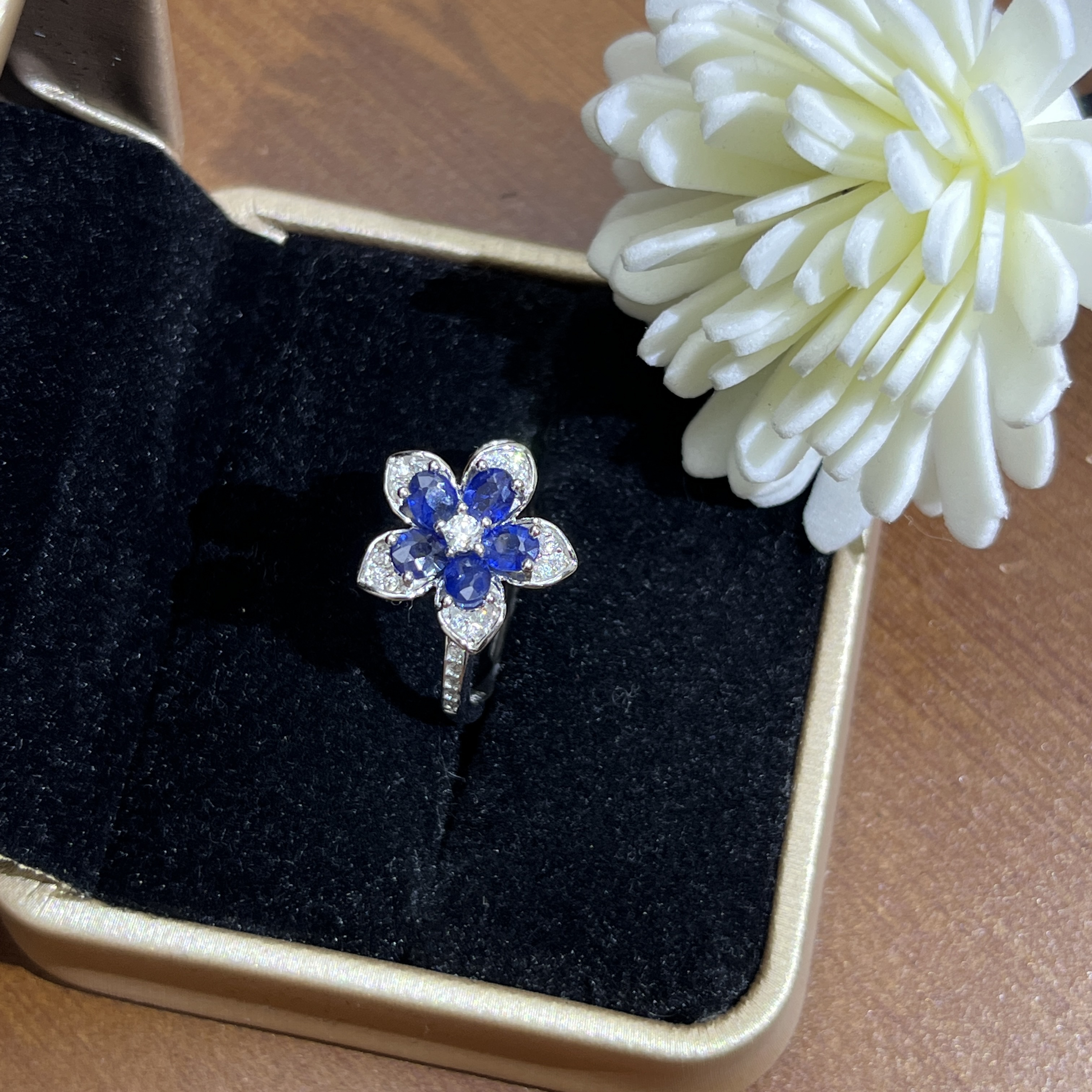 天然蓝宝石戒指大花花超好看艺术款