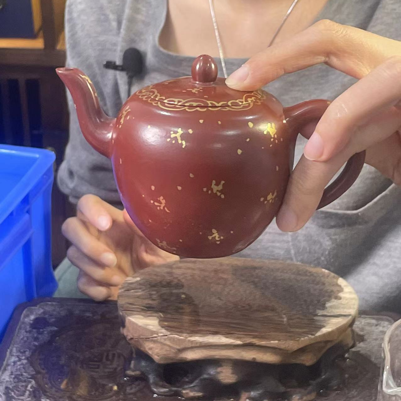 撒金美人肩紫砂壶（维）