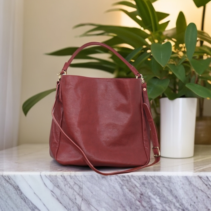 馨馨家（一桶天下）爆款复古头层水晶植鞣牛皮托特包腋下斜挎包