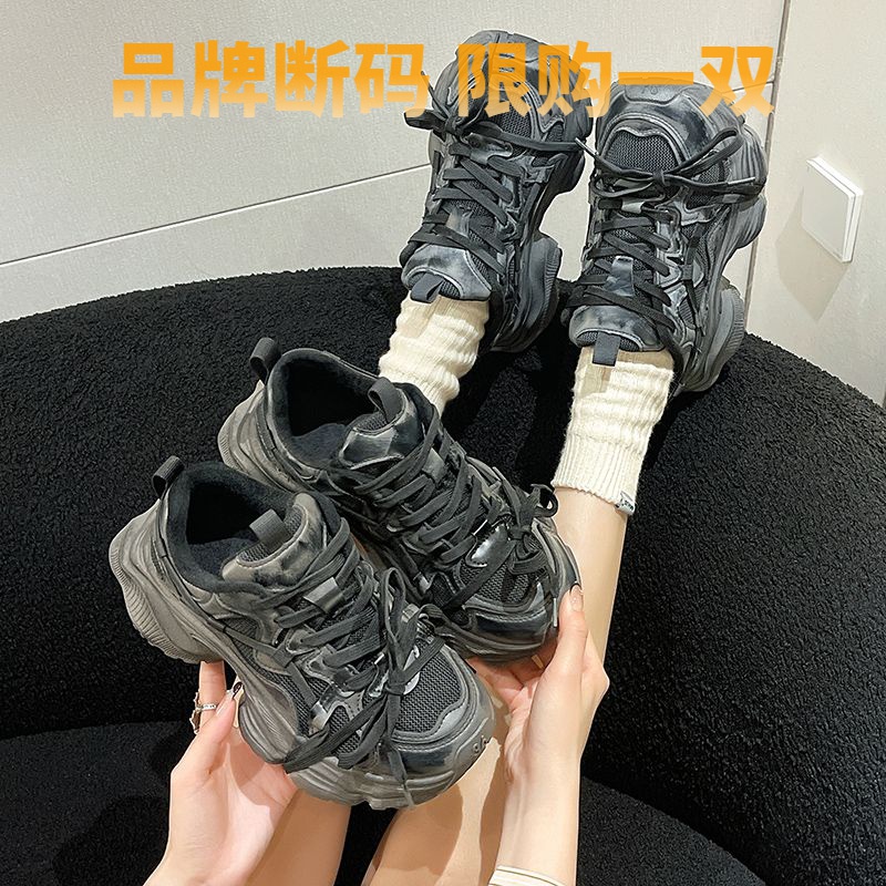 断码意尓康高颜值加绒老爹女鞋2023新款厚底增高运动休闲鞋擦