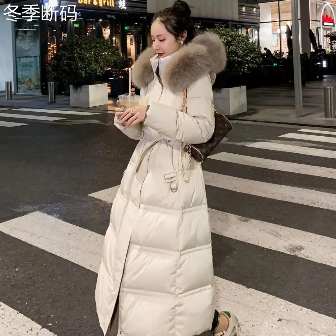 波司断码冬季断码反季大毛领羽绒羽绒服女潮新款长收腰显瘦过膝网