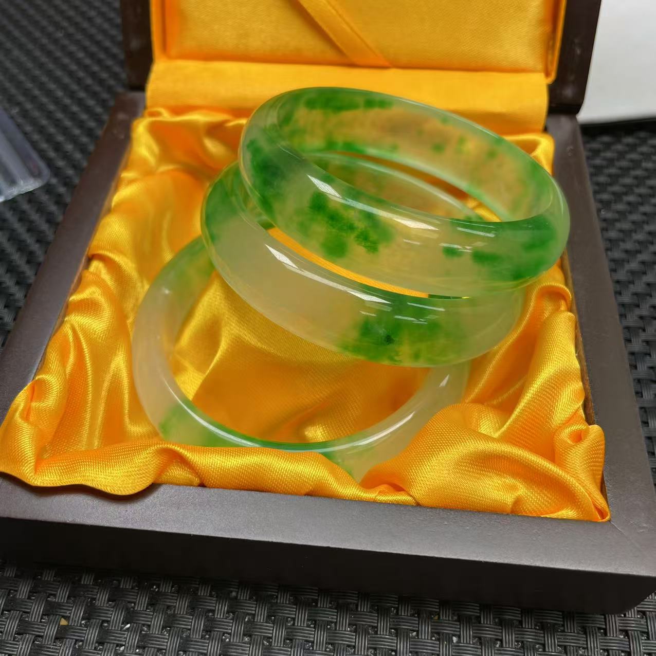 【大喜儿】正绿花常规时尚精致女士多样性发一个奇石