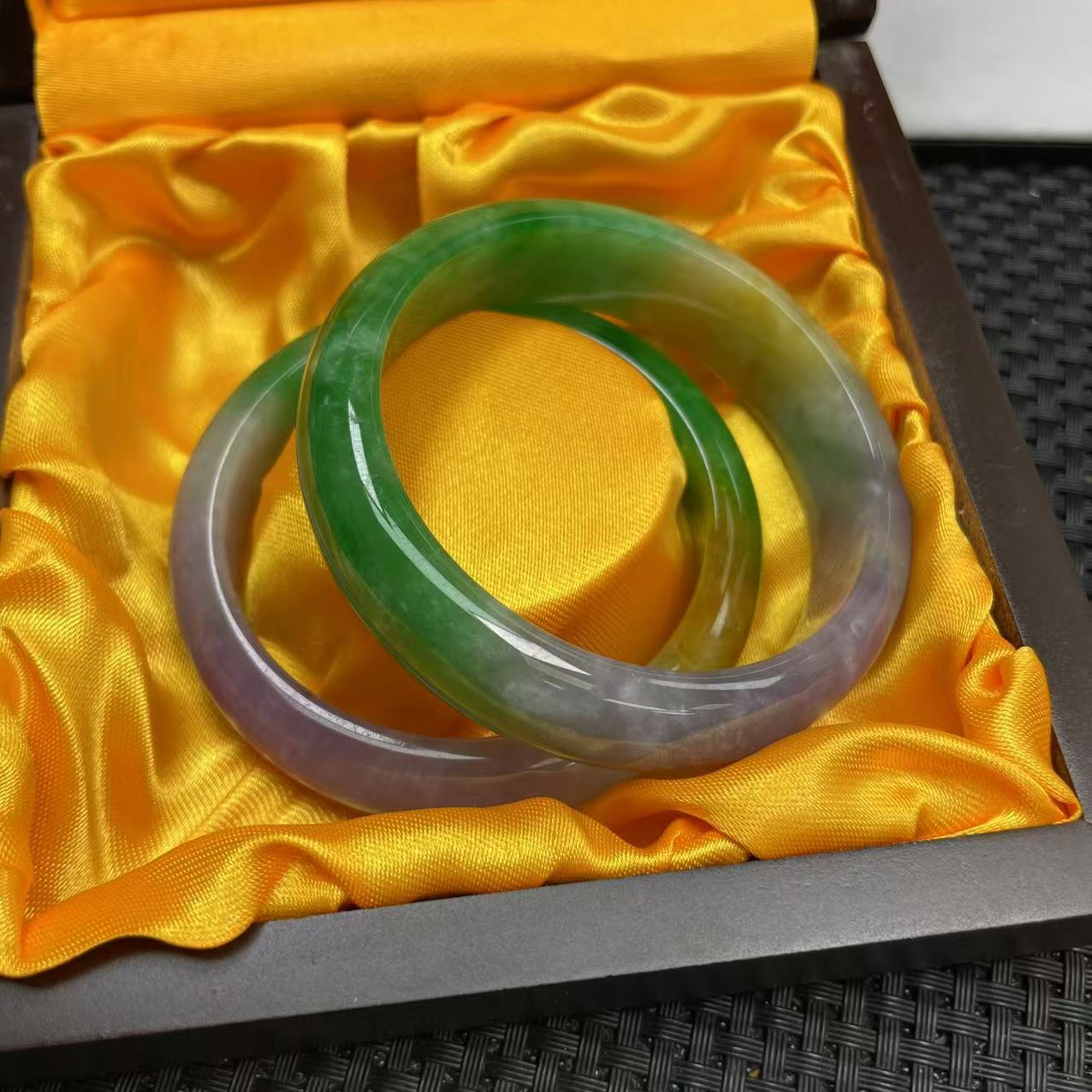 【大喜儿】三个色常规时尚女士多样性发一个奇石