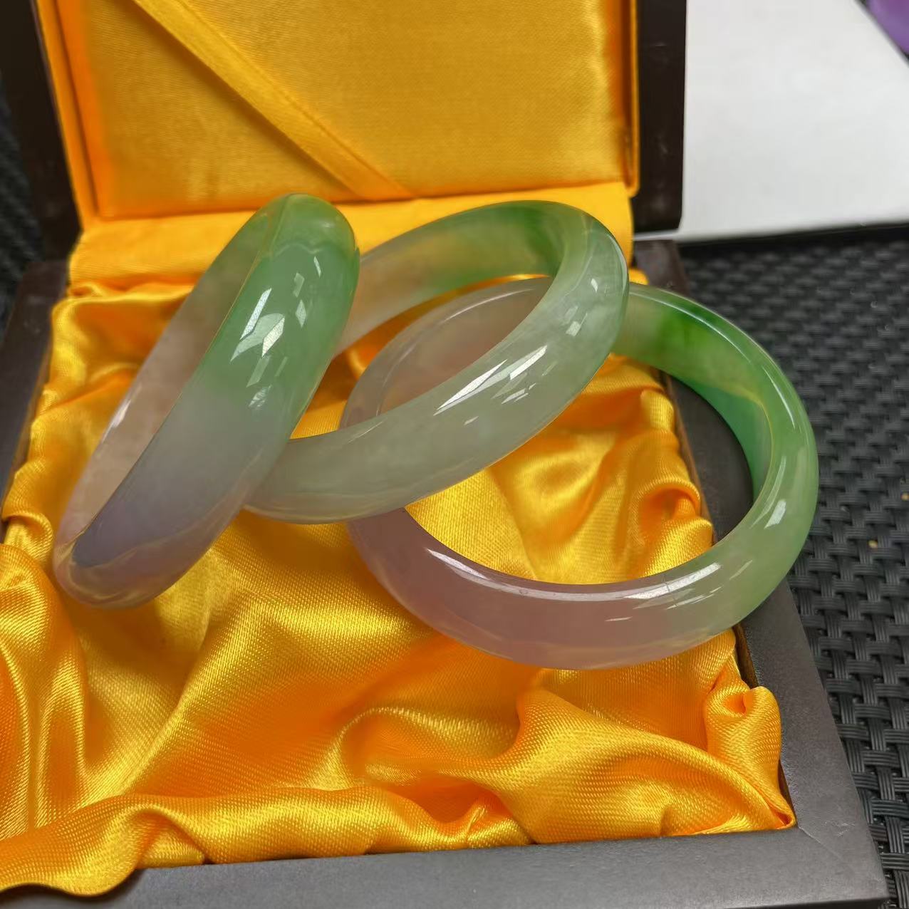 【大喜儿】高春采常规时尚精致女士多样性发一个奇石