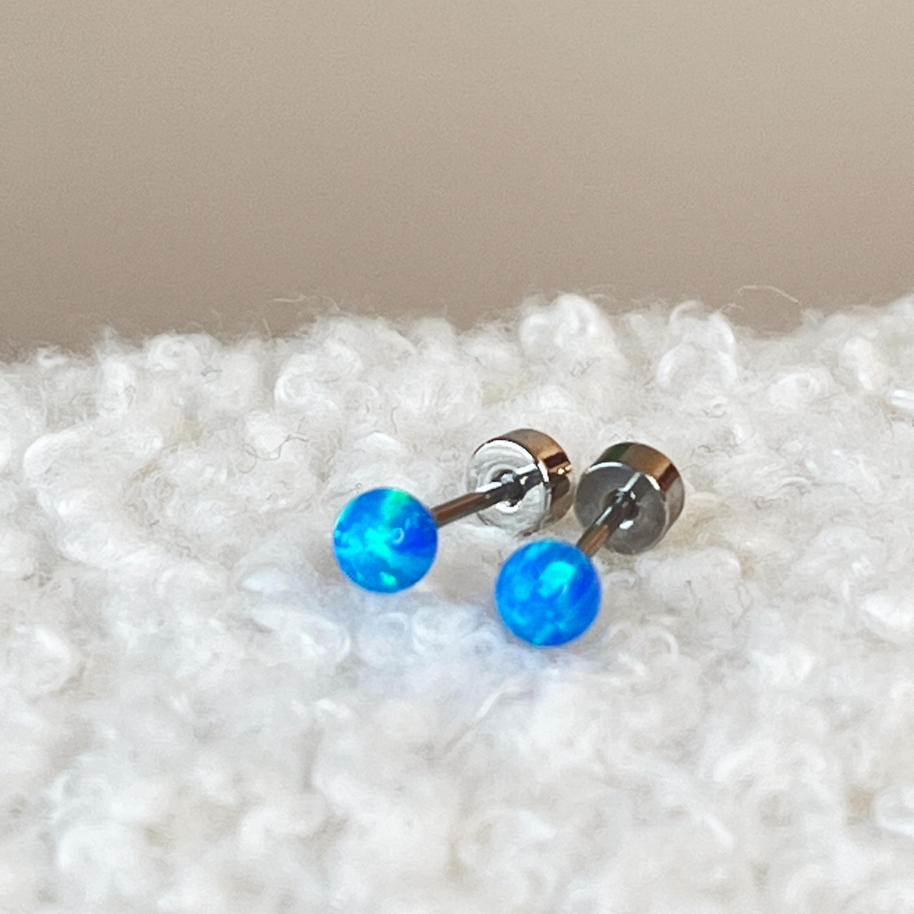 芽怼怼(高高) 蓝色棒棒糖 螺旋耳钉 0111