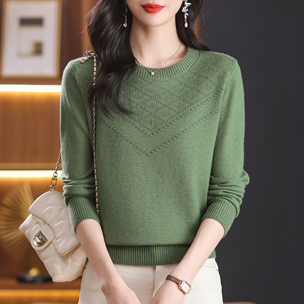 新年早春新款长袖针织衫秋冬宽松圆领女士毛衣网红洋气炸街女装