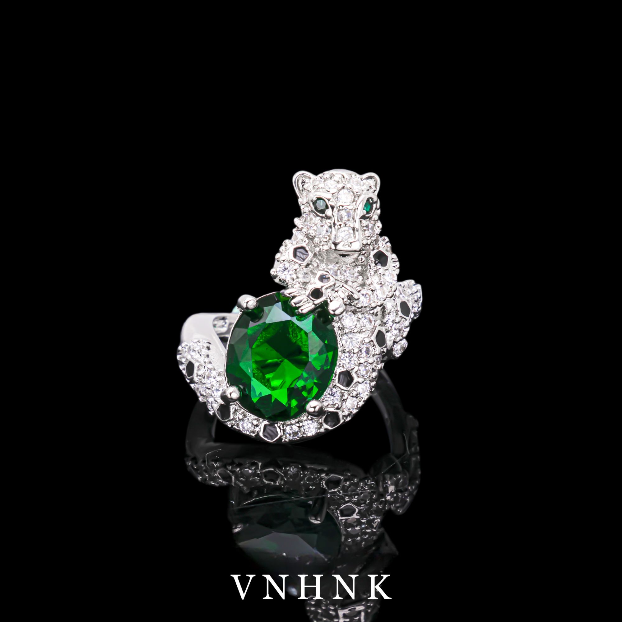 铜合金合成锆石戒指 美可儿   D256   银色气质时尚百搭精致戒指