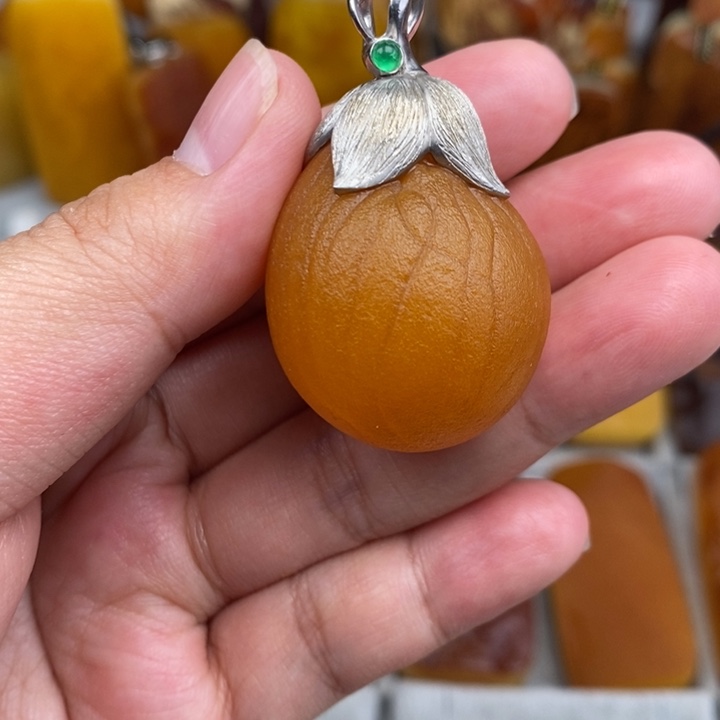 琥珀珠宝奇石未镶嵌