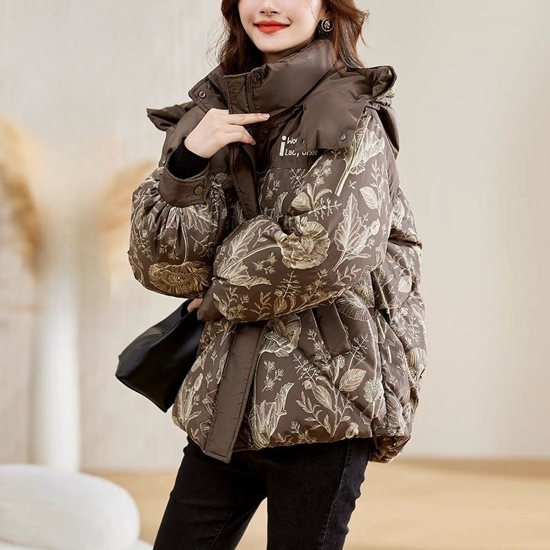 艾菜依高端大牌羽绒服女冬季2024短款印花小个子加厚显瘦白外套