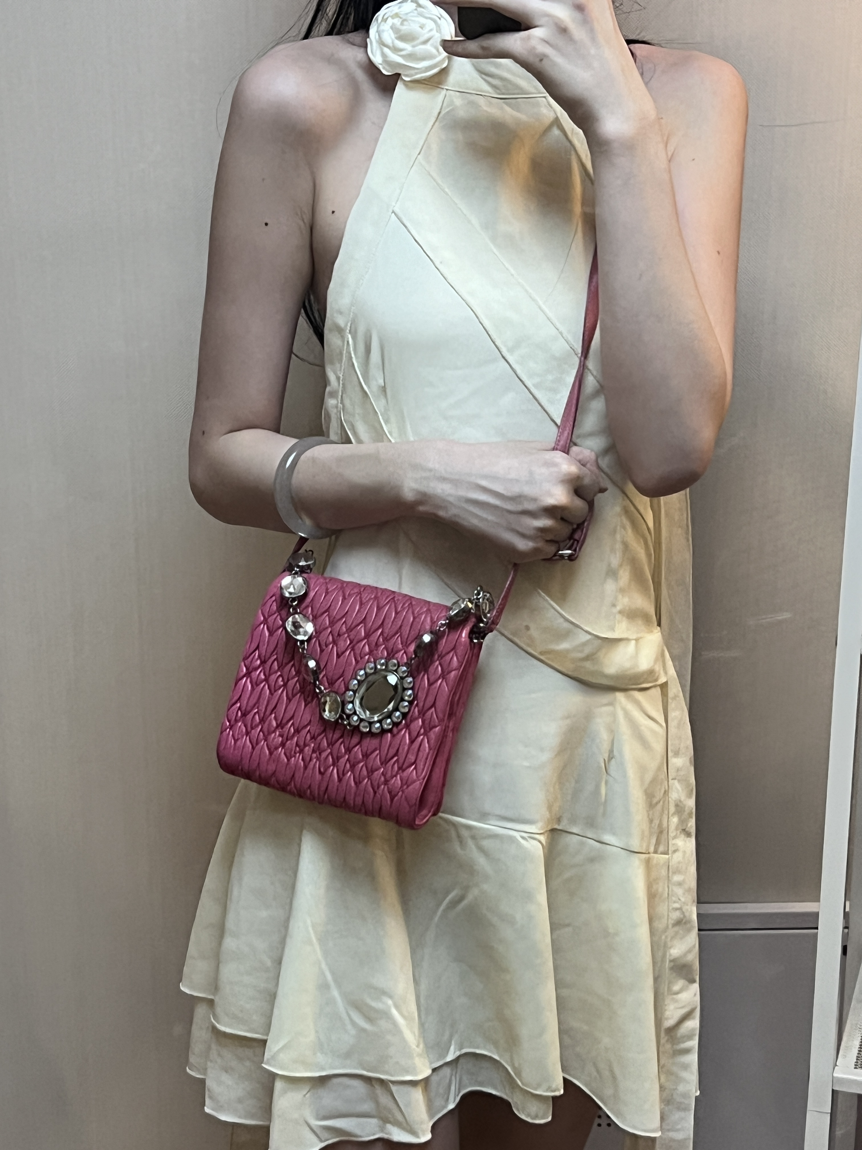 95新 MIU MIU/缪缪 粉色斜挎包xw