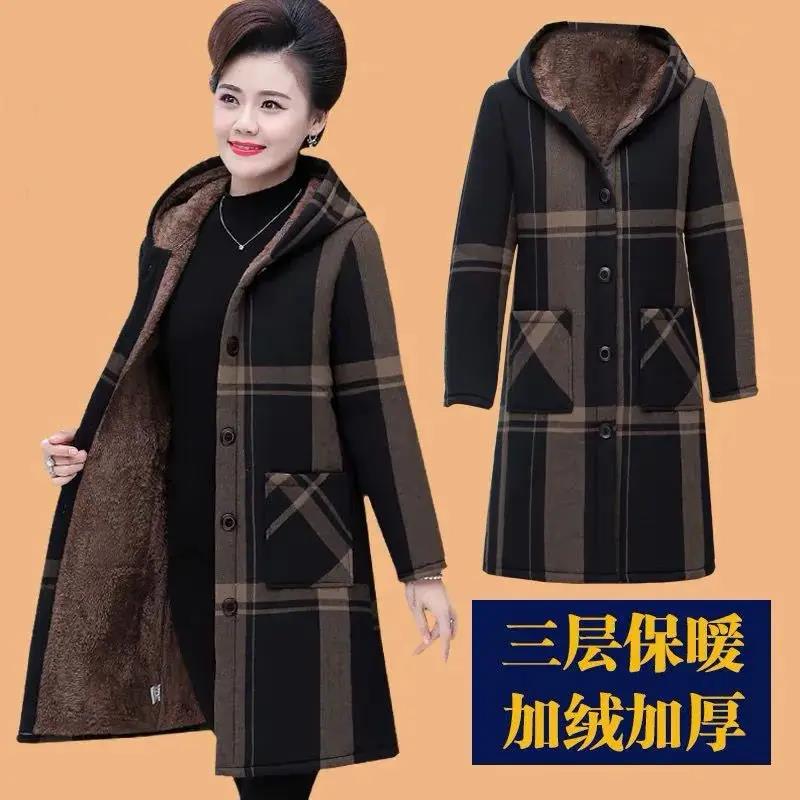妈妈装加绒风衣外套女中长款2020秋冬新款中老年休闲连帽加厚棉衣