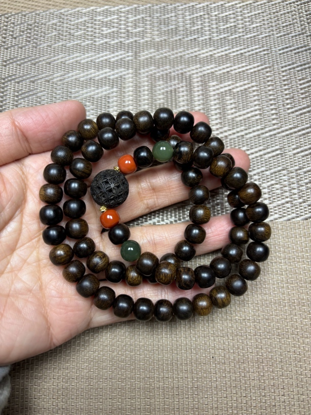 越南富森红土沉手串留疤料0.8