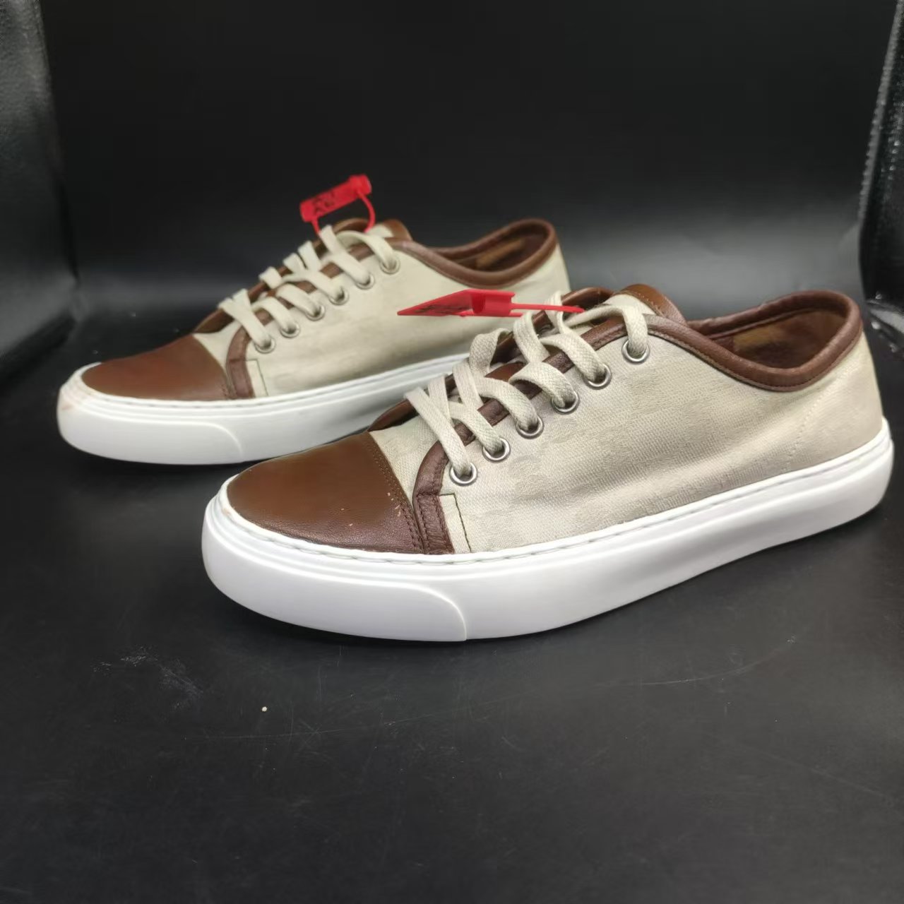 【147特惠】古驰/Gucci 经典米白色老花板鞋贝壳头设计39欧正品保证