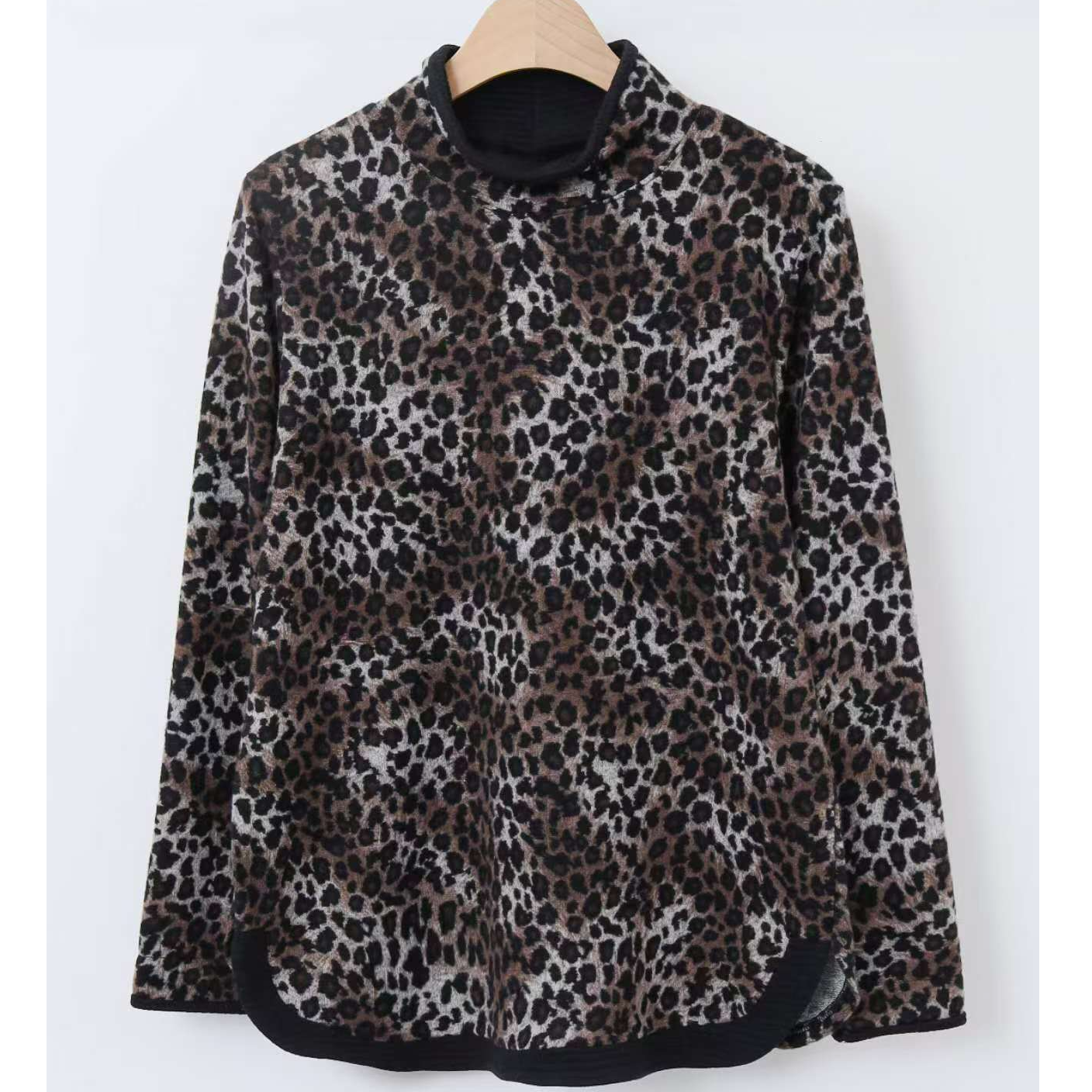 【韩国设计师衣吧】冬季新款高级大方时尚显瘦保暖舒服外绒豹纹小衫