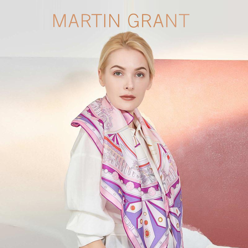 桑蚕丝玫瑰之心印花手卷边方巾