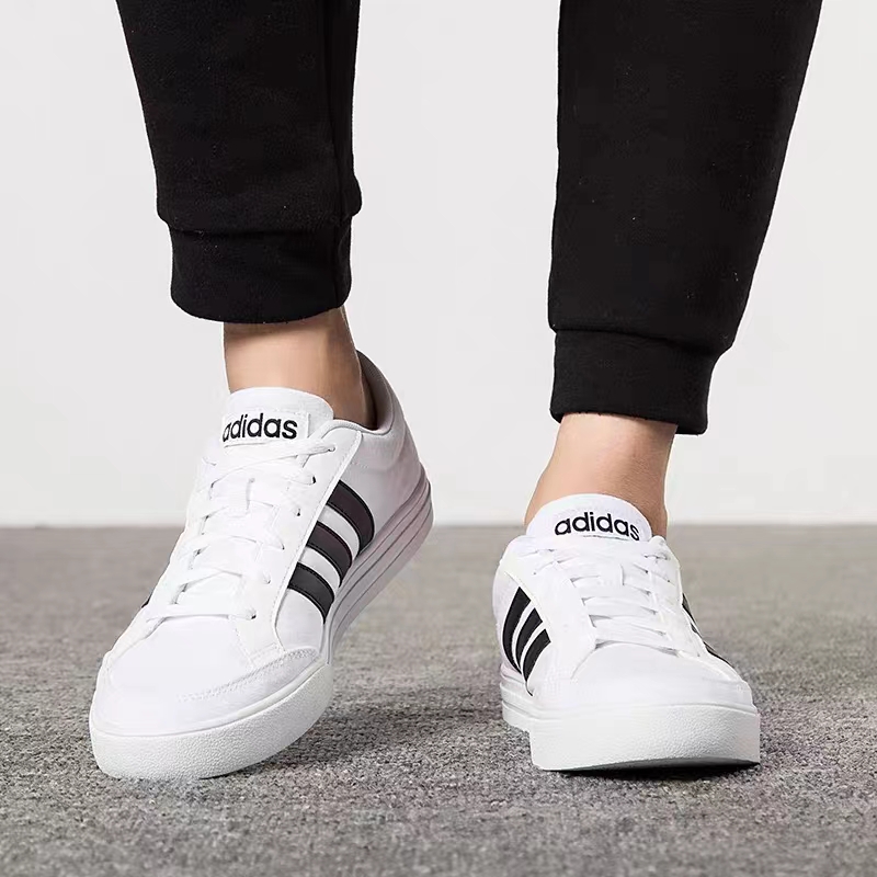 adidas/阿迪达斯126全新adidas男士白色休闲时尚经典帆布鞋41码