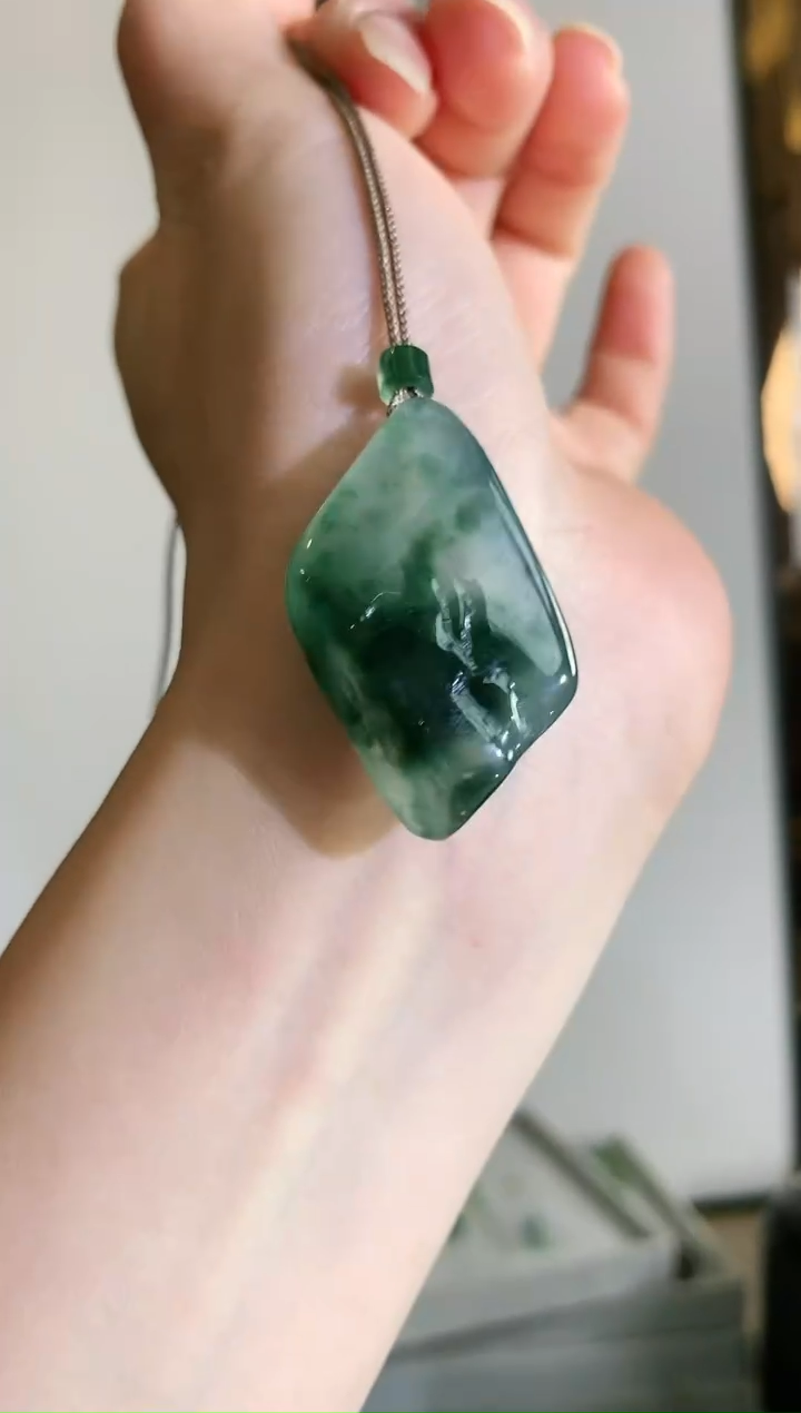 【闪购商品】翡翠颈饰未镶嵌吊坠