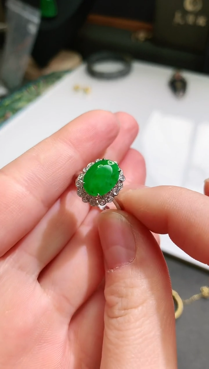 【闪购商品】翡翠戒指18K金镶嵌戒指
