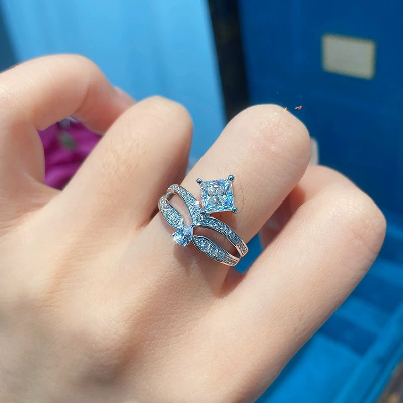 925银莫桑石银制品 （尚美公主方）女王设计师轻奢时尚镶嵌镶钻气质